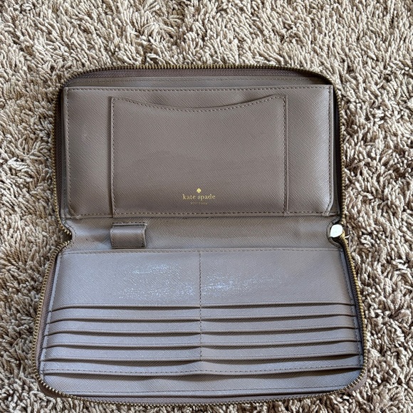 Kate Spade Gray Wallet - Picture 2 of 3